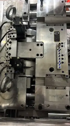 Shopping basket mould, close-up